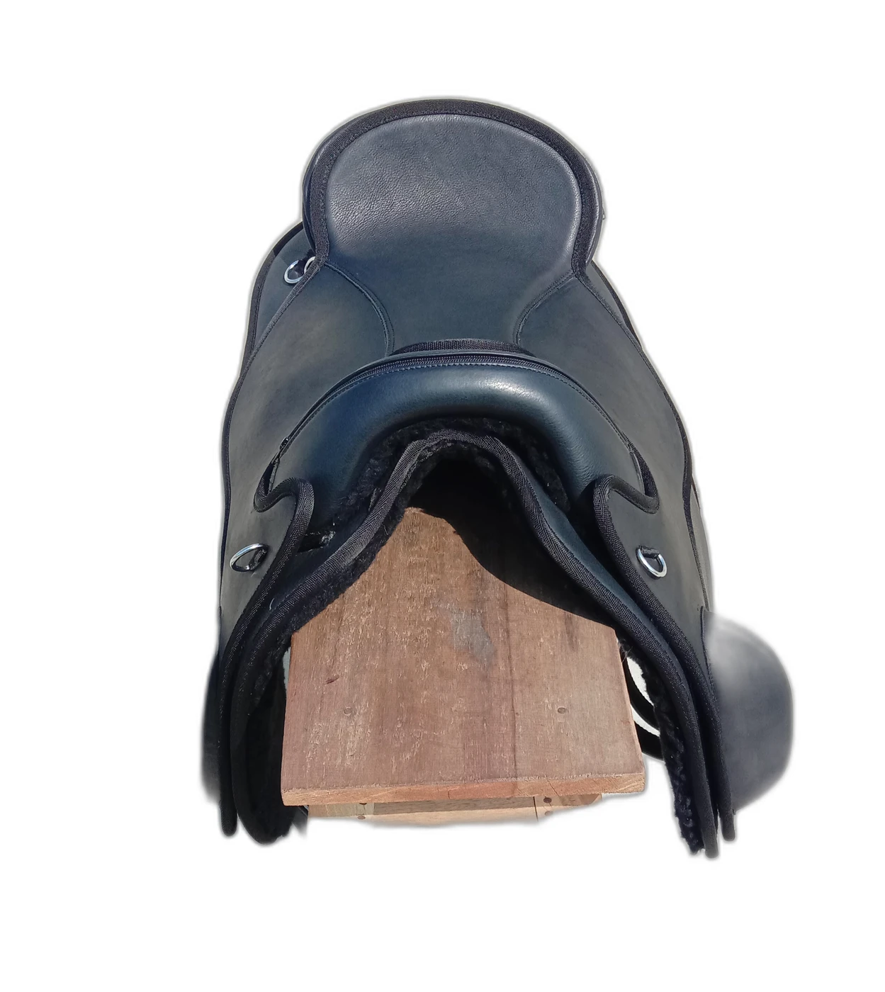 img-20211013-104519jpg WILD RACE Bareback & Treeless Saddles – B2 - Handcrafted Equestrian Saddlery