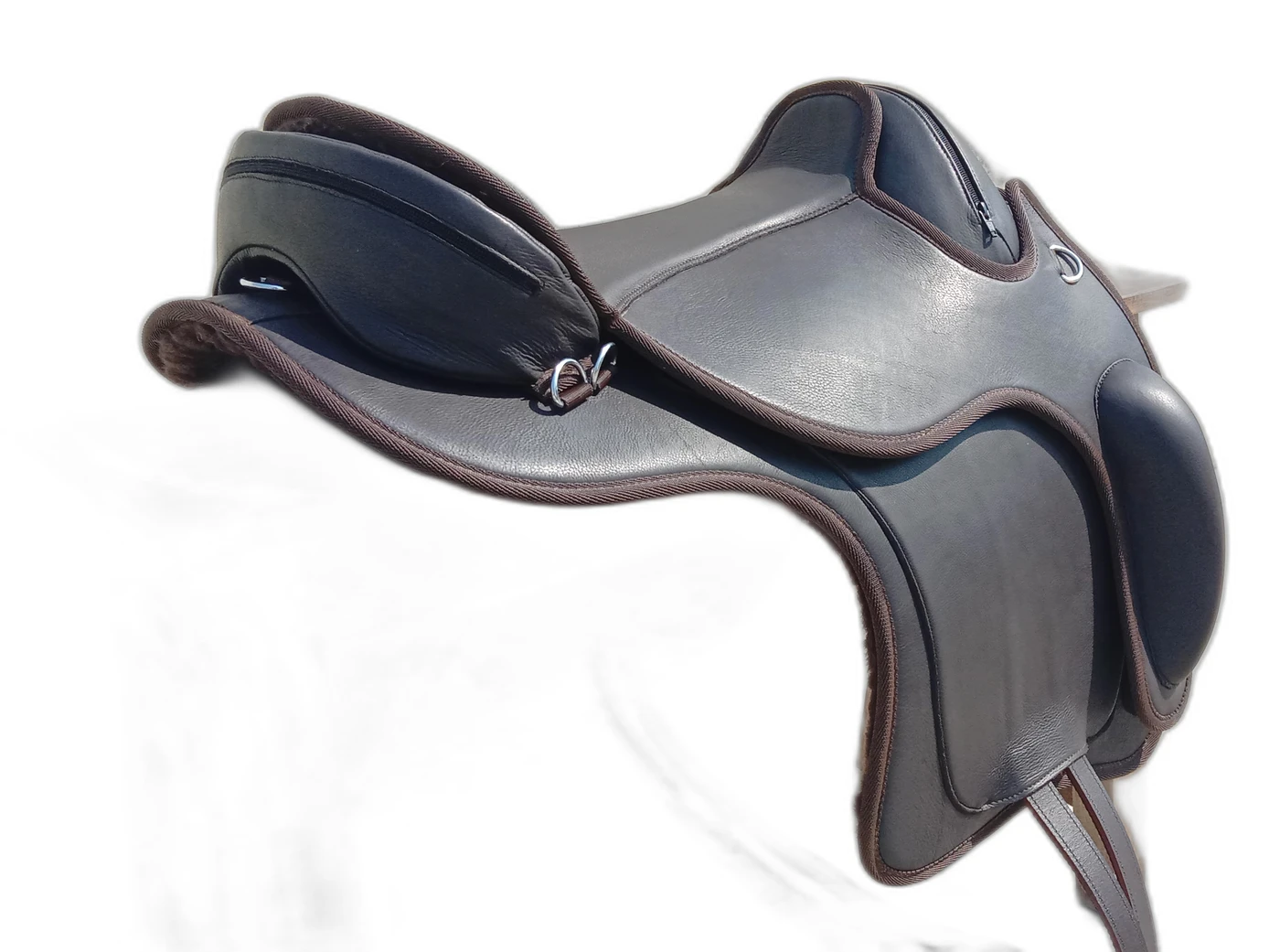 img-20211013-103622jpg WILD RACE Bareback & Treeless Saddles – B2 - Handcrafted Equestrian Saddlery