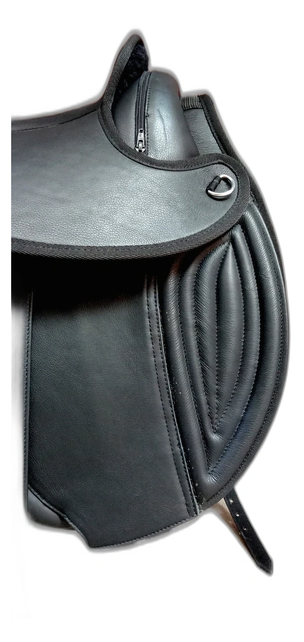 img-20220205-145652jpg WILD RACE Bareback & Treeless Saddles – B3 - Handcrafted Equestrian Saddlery