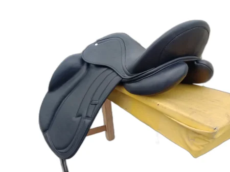 WILD RACE Dressage Saddles – D 11 - Handcrafted Equestrian Saddlery